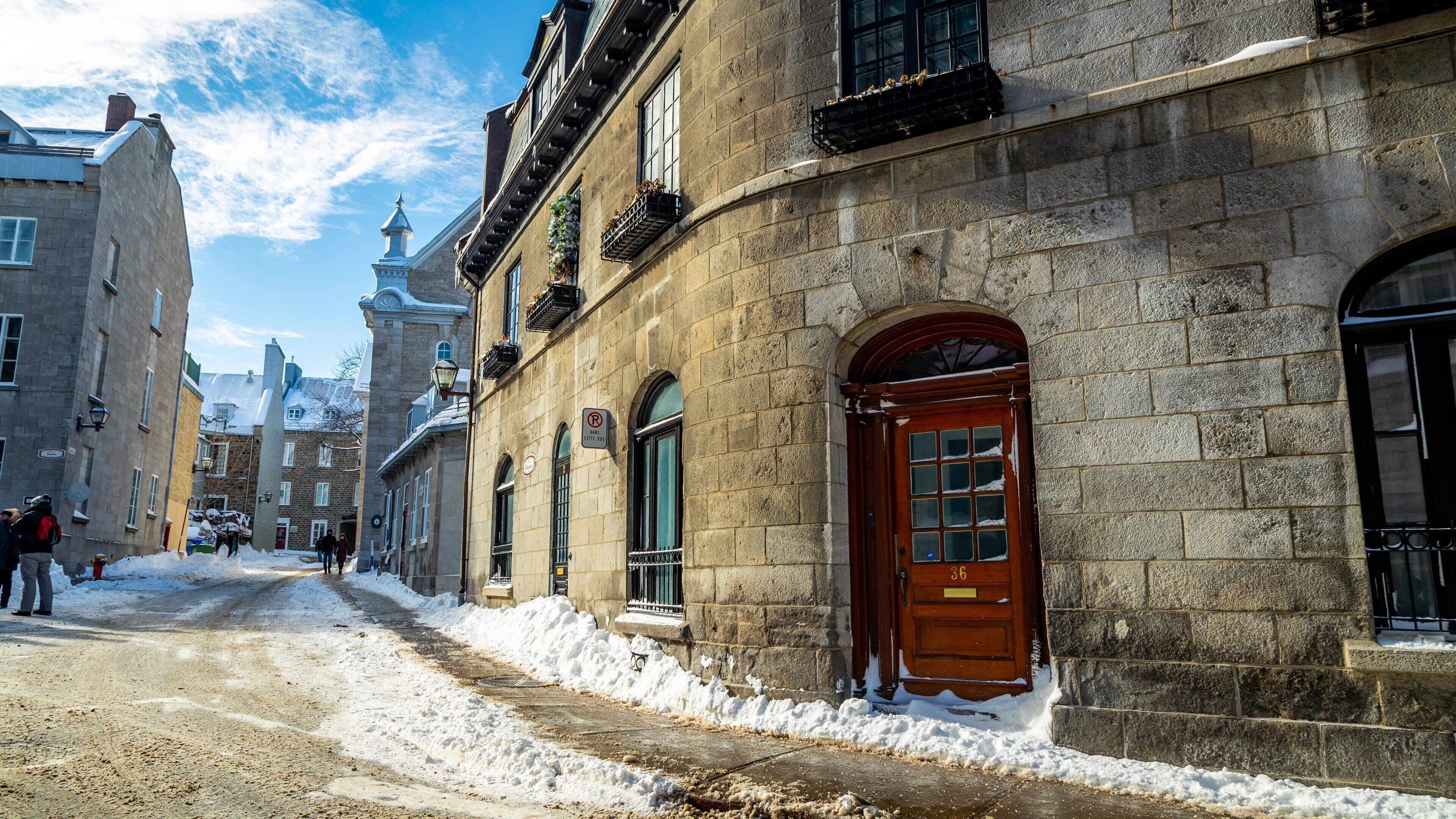 Old Quebec showing heritage elements