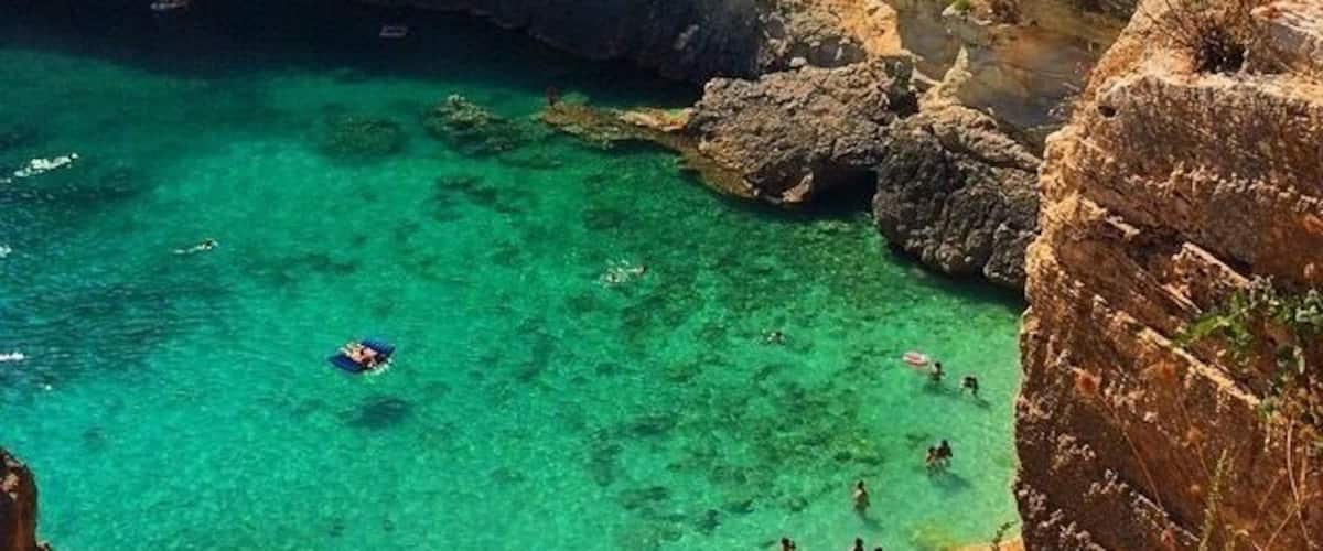 Little cove in the region Puglia, southern Italy. You kinda feel like you're in a third world country sometimes, but the view is divine!
#waterlust