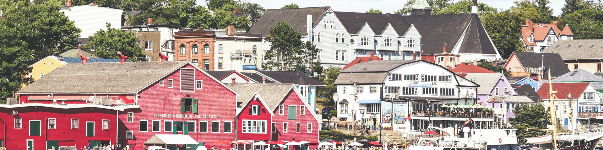 After seeing a post card of Lunenburg, I had to take a stop in to see. This quiet little fishing community is just adorable and full of colour. There are loads of small shops to explore, great places to eat, and a photographer's dream.