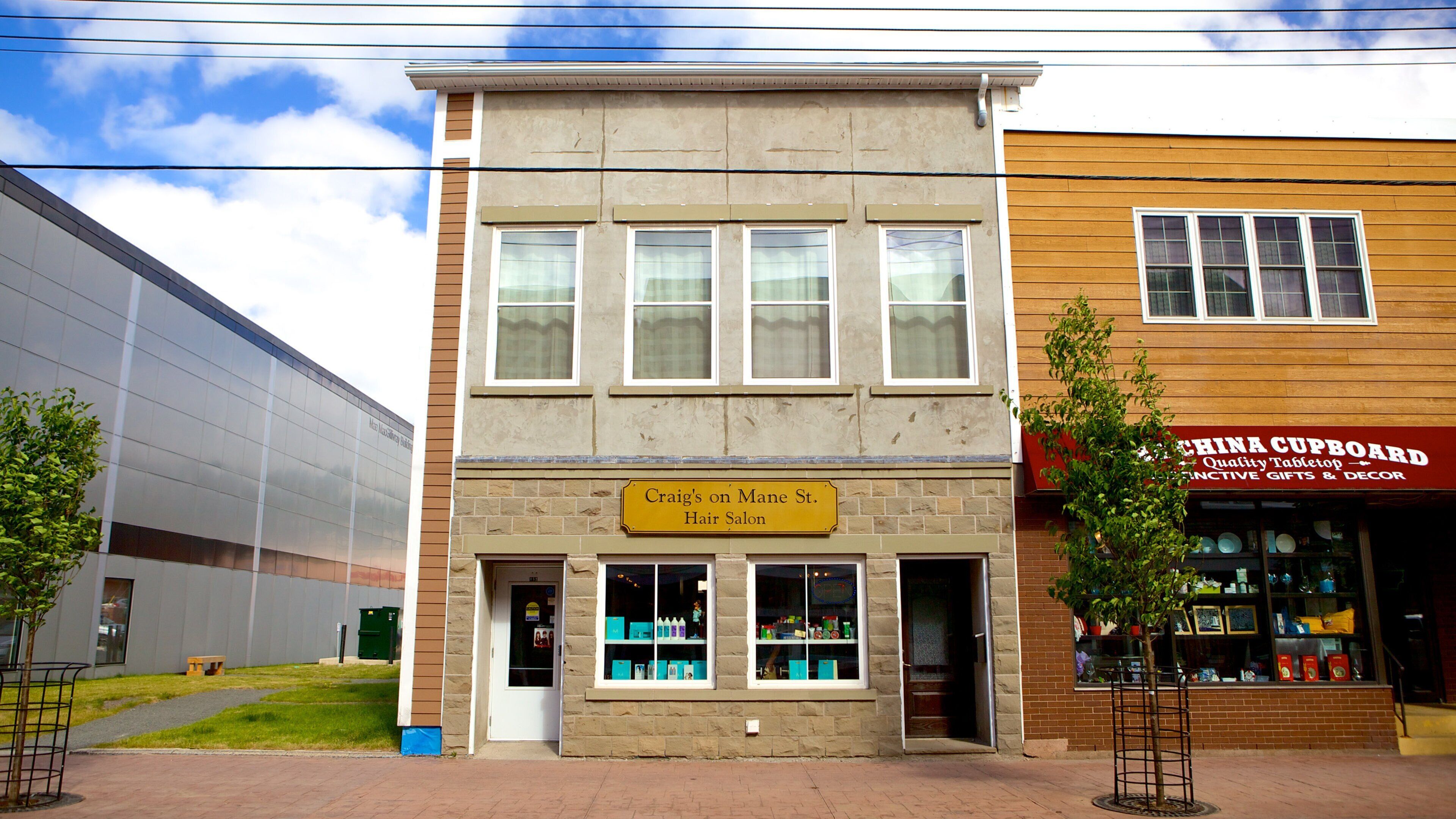 New Glasgow which includes street scenes