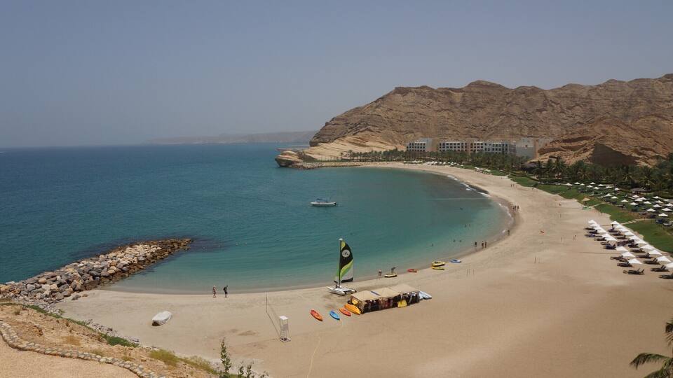 This is the view from the Al Husn Hotel, 1 of 3 hotels in this resort. A weekend here, means Friday Brunch, Afternoon Tea, Happy Hour, the Spa and great restaurants.
More information can be found here:
http://www.shangri-la.com/muscat/barraljissahresort/
I might need to take another weekend here soon...