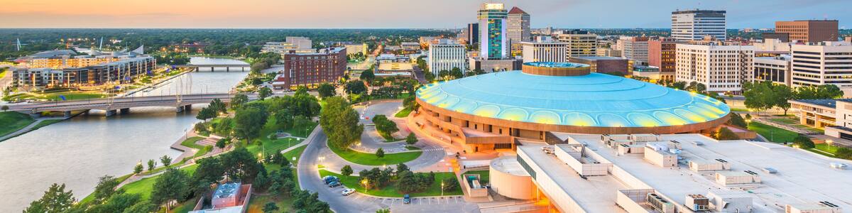 Wichita, Kansas, USA downtown skyline