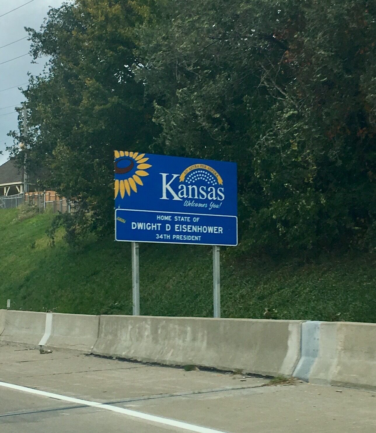 Welcome to Kansas!

#Kansas #signs

(Oct 2017)