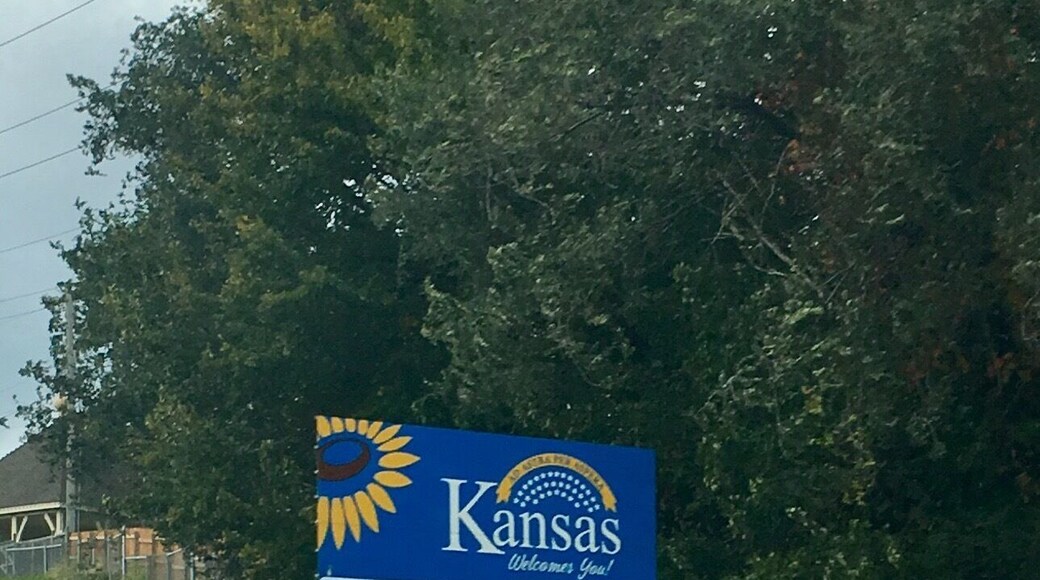 Welcome to Kansas!
#Kansas #signs
(Oct 2017)