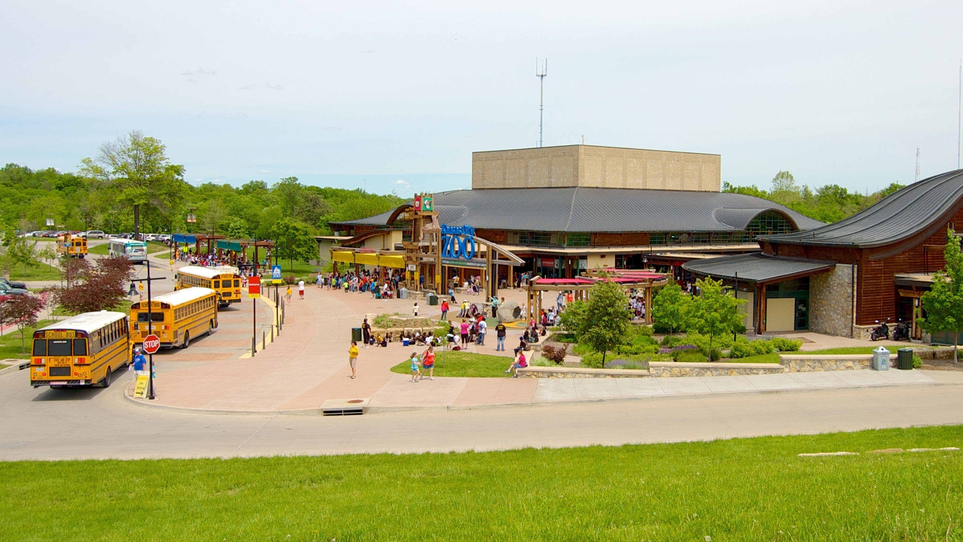 Kansas City featuring a square or plaza and zoo animals