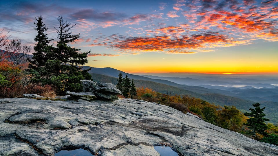 North Carolina, scenic autumn sunrise, Blue Ridge Parkway