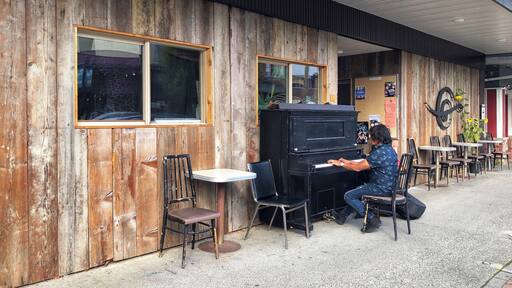 Public piano in downtown Duncan, BC (September 2019)
#LocalSecrets