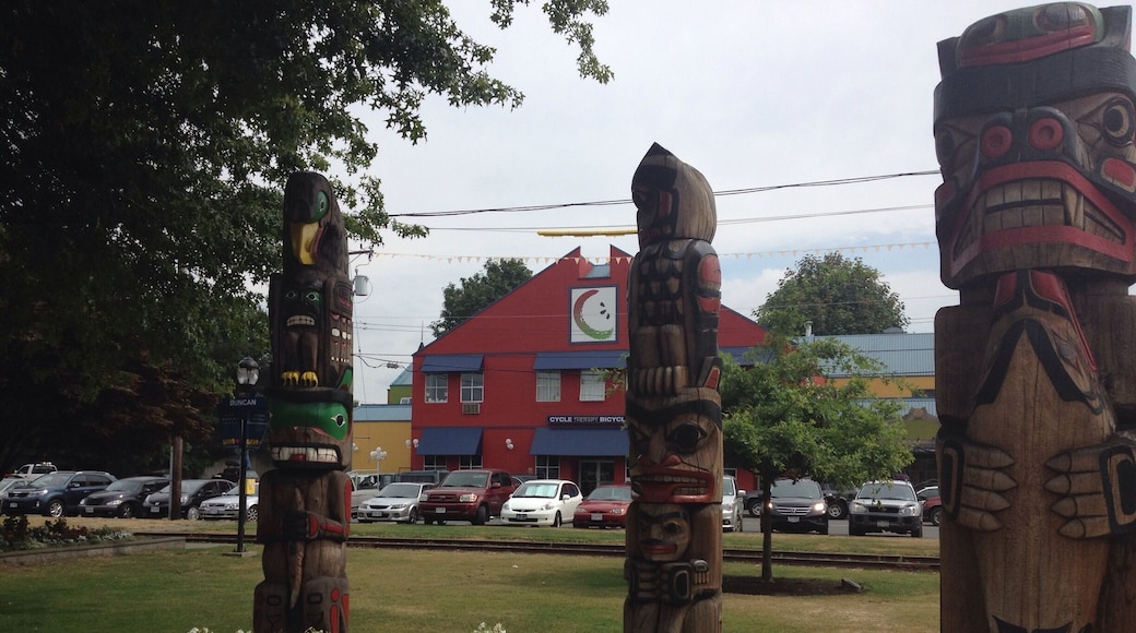Train station with Indian totems