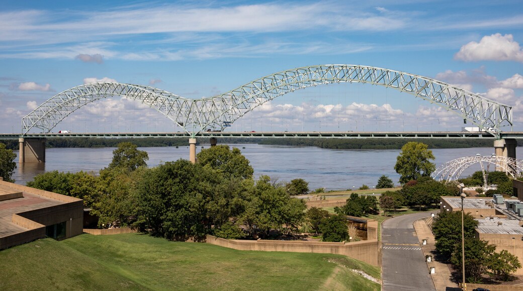 Memphis-Arkansas Bridge between Tennessee and Arkansas