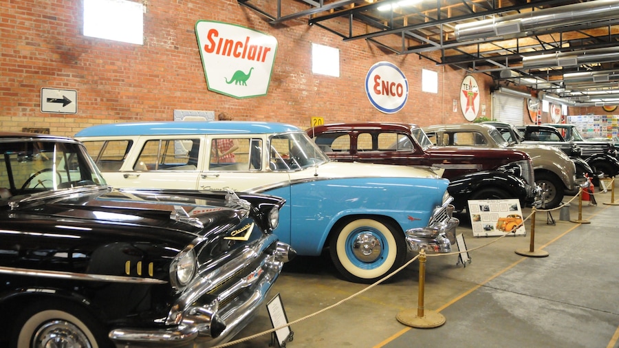 Texarkana showing heritage elements and interior views