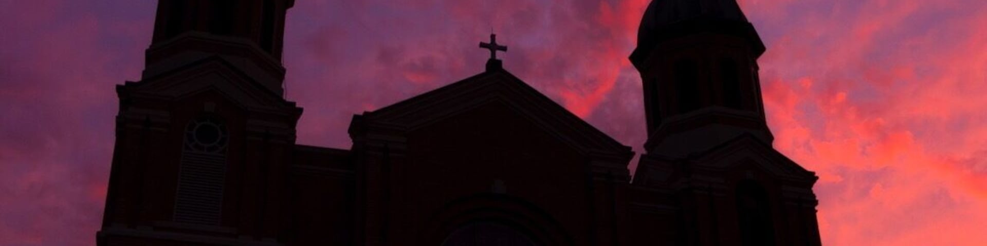 I was stuck downtown when the sky started to pop. I was desperate for a clean composition when I stumbled across this church.
#bvstrover #bvstrove #travel #arkansas