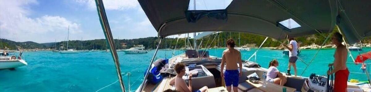 Cruising into Lakka :)