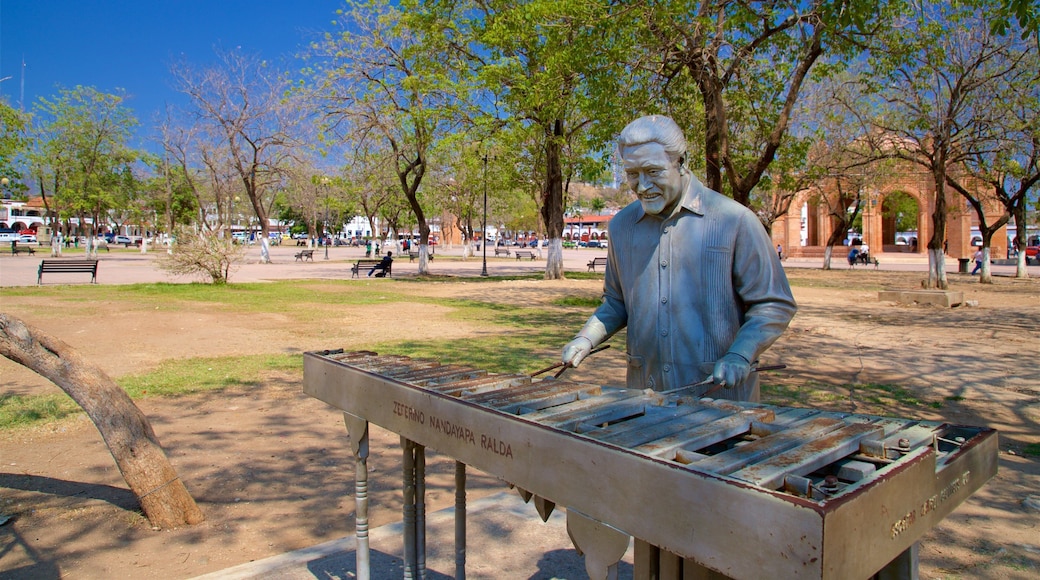 Chiapa de Corzo ofreciendo arte al aire libre y un jardín