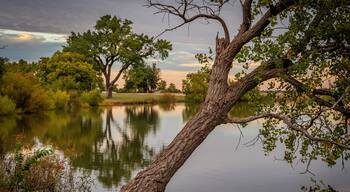 Oklahoma City's Lake hefner at the days end in early autumn