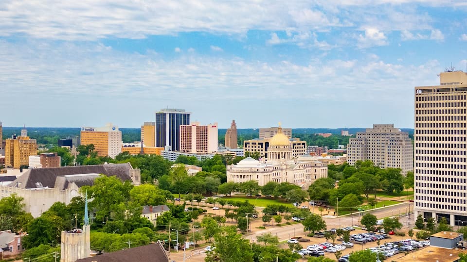 Jackson, MS skyline including the State Capitol Building