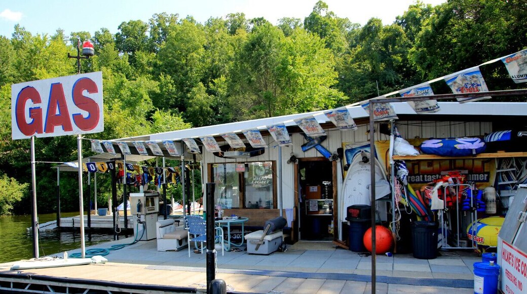 WFO is located on the property of Inn at the Grand Glaize , Lake of the Ozarks. We rented Jet Ski's from these guys, really professional outfit. We got lost coming back to the doc, and werent penalised. Had a blast with them , Highly recommended , go Jet skiing on this body of water , well worth it.