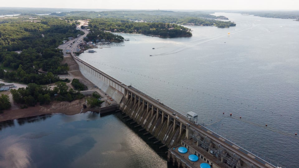 Lake of the Ozarks - Bagnell Dam
