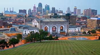 Union Station featuring heritage architecture, landscape views and a high rise building