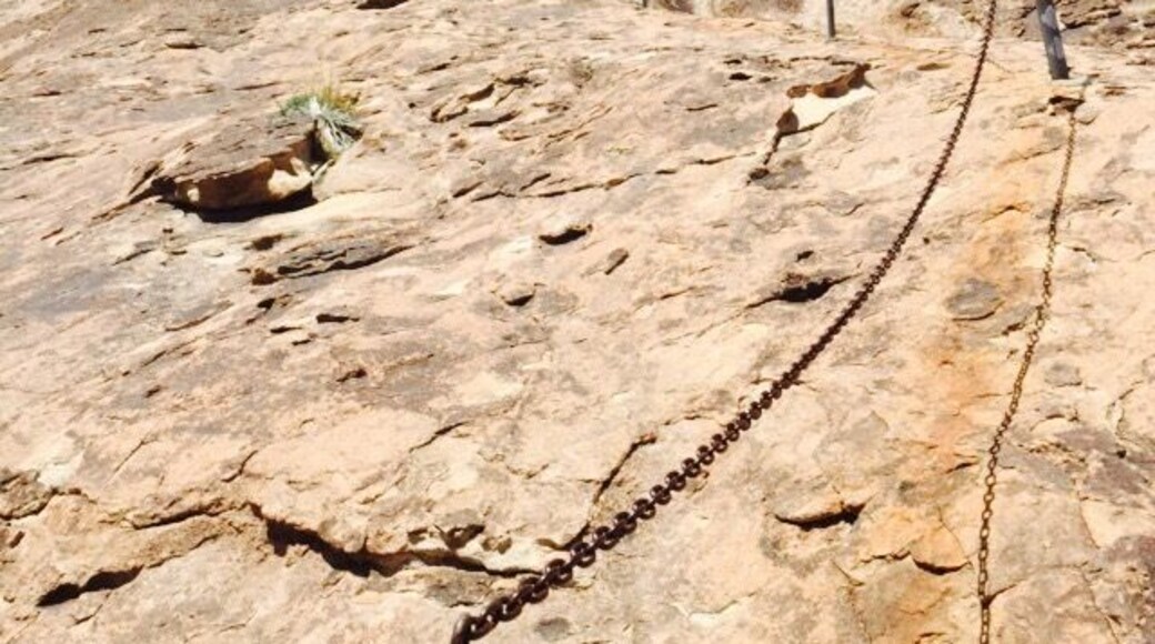 This is the Chain Trail. Hueco Tanks is an amazing place, there are hollow spots on boulders in Hueco Tanks that hold great amounts of fresh water that sustain the diverse wildlife found in this park and protected by Texas law for preservation reasons. If you find yourself in El Paso, Texas between the #FranklinMountains and the #HuecoMountains, check it out! It's great for #hiking.