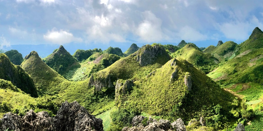 Easy 15 mins hike up for a beautiful view, especially on a sunny day. You can see Moalboal beach up here