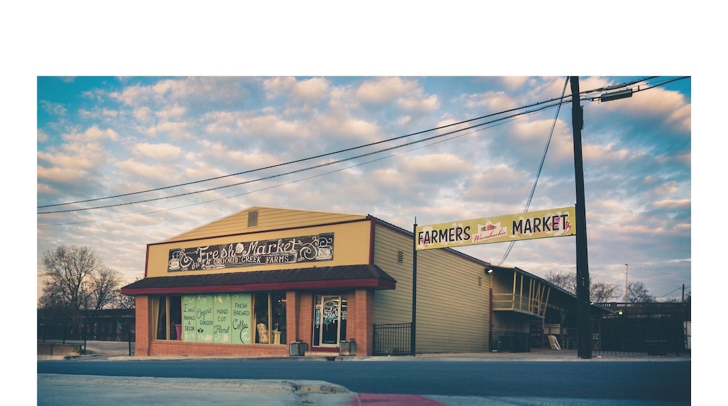 This is a low perspective view of Fresh Market Coffee in Waxahachie, Texas.