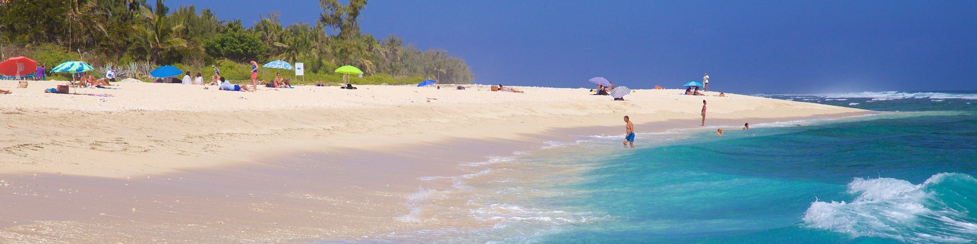 St-Gilles-les-Bains das einen Sandstrand
