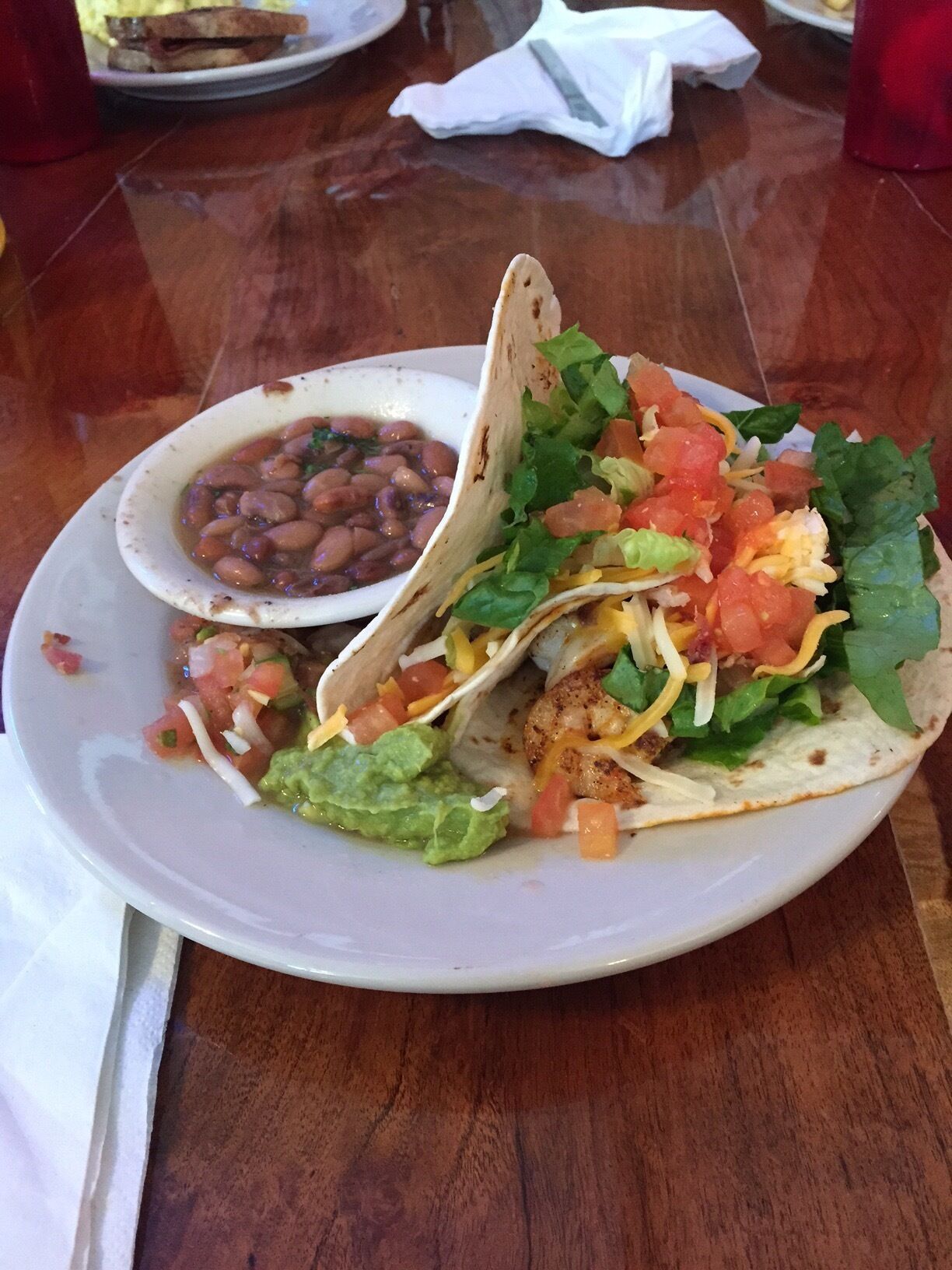 Grilled shrimp tacos at #Blackbeards in #CorpusChristi. Yummy!