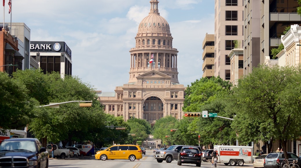 Centro de Austin ofreciendo escenas urbanas y un edificio administrativo