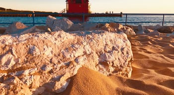 Love this picture of the old Light House. Still majestic after all these years.