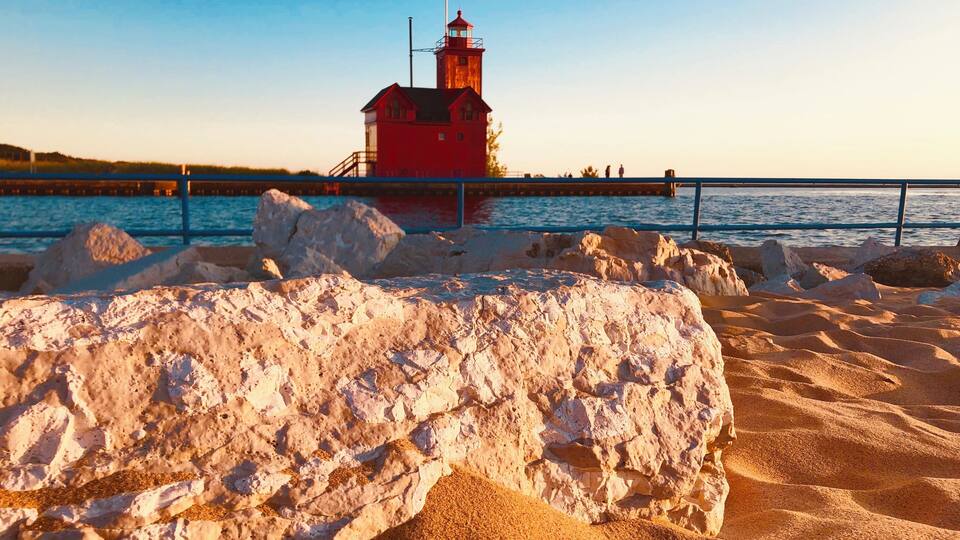 Love this picture of the old Light House. Still majestic after all these years.