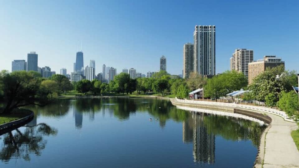 USA, Illinois, Chicago, Lincoln Park lagoon