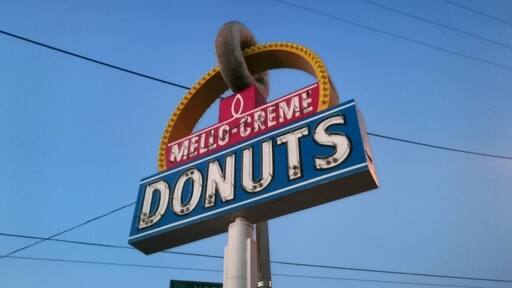 Cool vintage sign for a donut shop in Lima, OH.