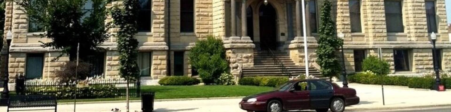 Historic courthouse completed in 1888 amid Findlay's gas boom years. The courthouse cost $500,000, an enormous sum, particularly so given Findlay's population at the time was only 20,000 people.
The courthouse features an 18' copper statue of John Hancock atop the clock tower. Inside you'll find ornately tiled floors, lovely stained glass windows and early Victorian woodwork.
