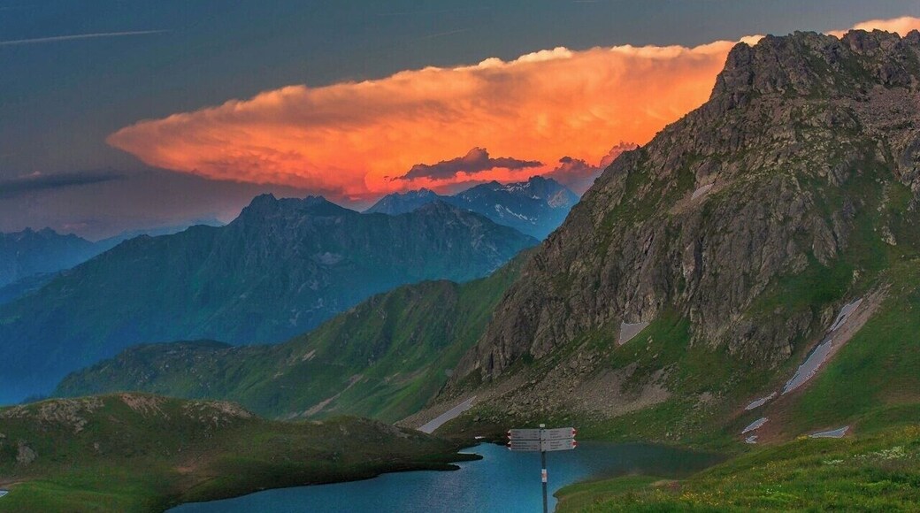 July 2016
Tilisuna Seehorn, Raetikon mountains, Voralberg, Austria
Raetikon is a small mountain group in Central Alps on the border of Austria and Switzerland. It offers wonderful possibilities for several days trekking with sleeping in the mountain huts.
Tilisuna Seehorn (alt. 2.342 m) with Tilisuna see lake is just below one of the huts, the Tilisuna Huette (alt. 2.211 m) on the Austrian side of Raetikon. It is a half day hike from the village of Schruns or Latschau located in the Montafon valley.