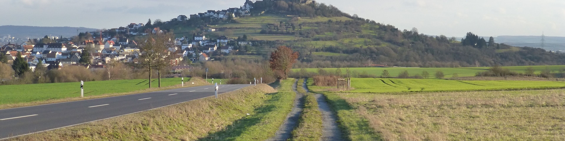 Blick zum Gleiberg mit Burg Gleiberg