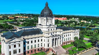 Arial view of the entrance of the South Dakota State Capitol Building