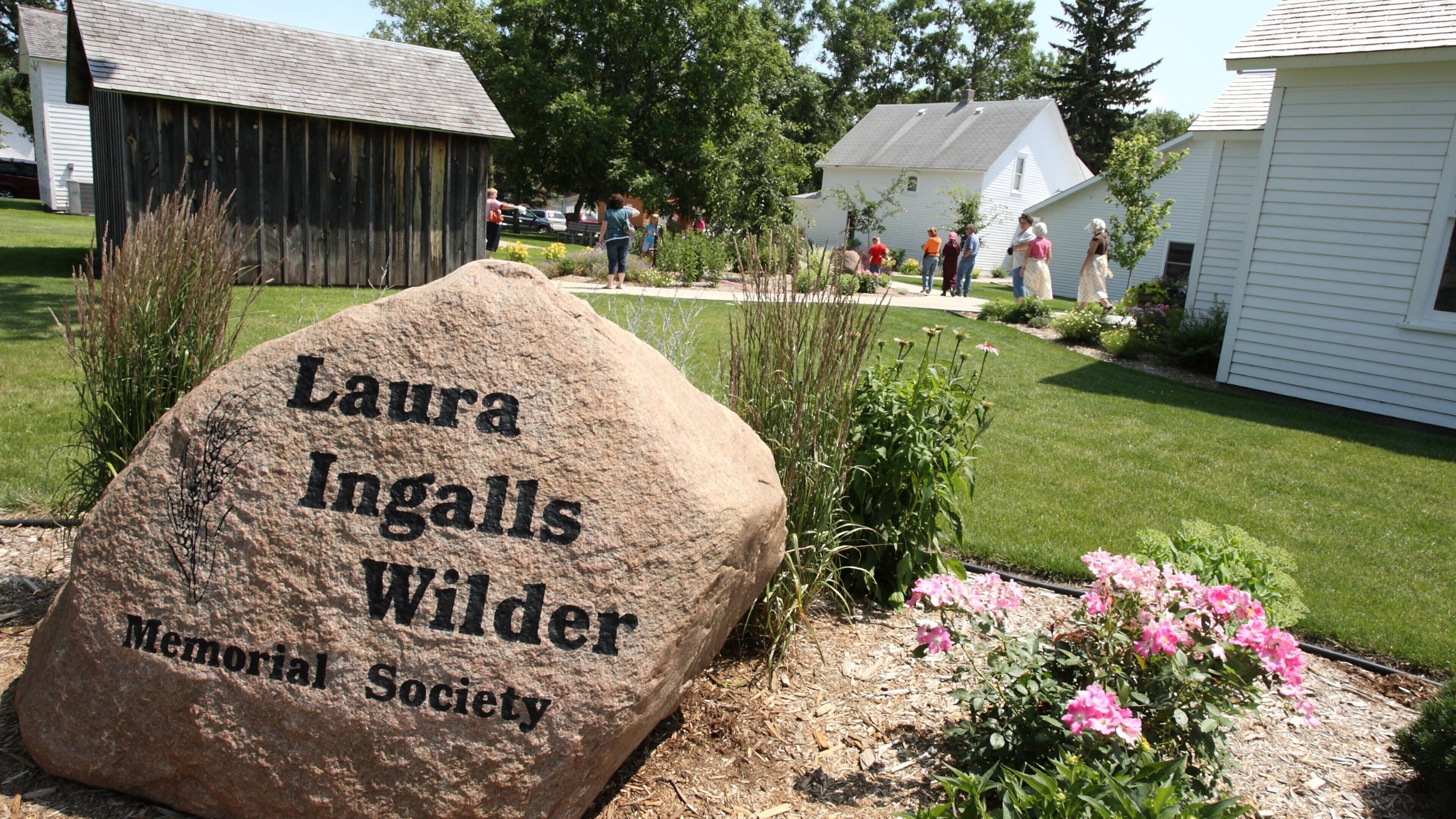 De Smet showing signage