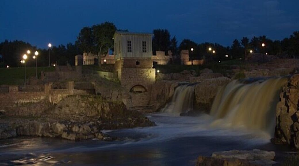 Very cool park in the center of Sioux Falls, SD