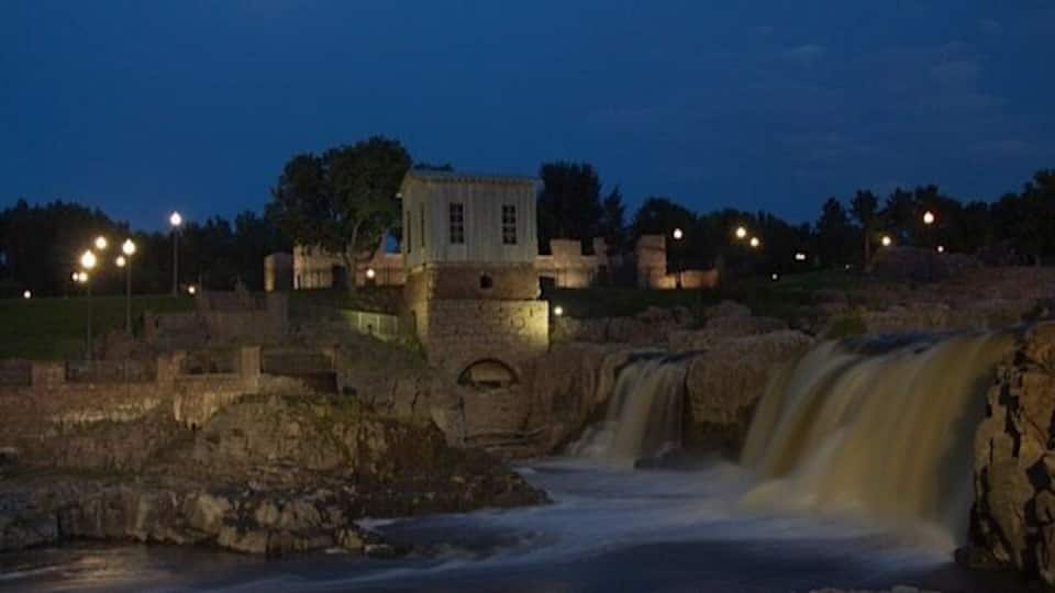 Very cool park in the center of Sioux Falls, SD