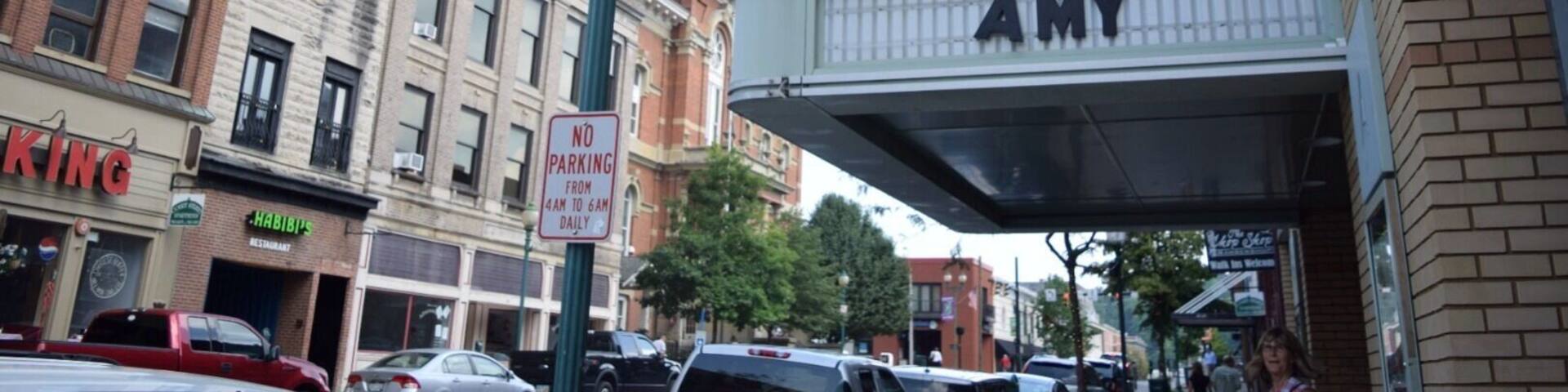 A quaint town in Southeast Ohio. Definitely worth a stop through. Lots of charming shops and an awesome old theater. #weekendgetaway