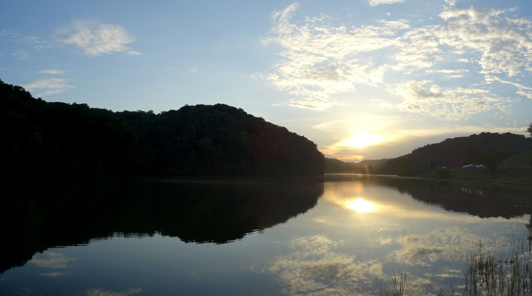 The sun setting and reflecting over Dow Lake at Strouds Run State Park.
Strouds Run State Park contains 2,606 acres of uninterrupted hardwood, the 161-acre Dow Lake, a 900-foot sand beach, 6 #hiking trails, 15 mountain biking/hiking trails and 10 bridle/hiking trails.