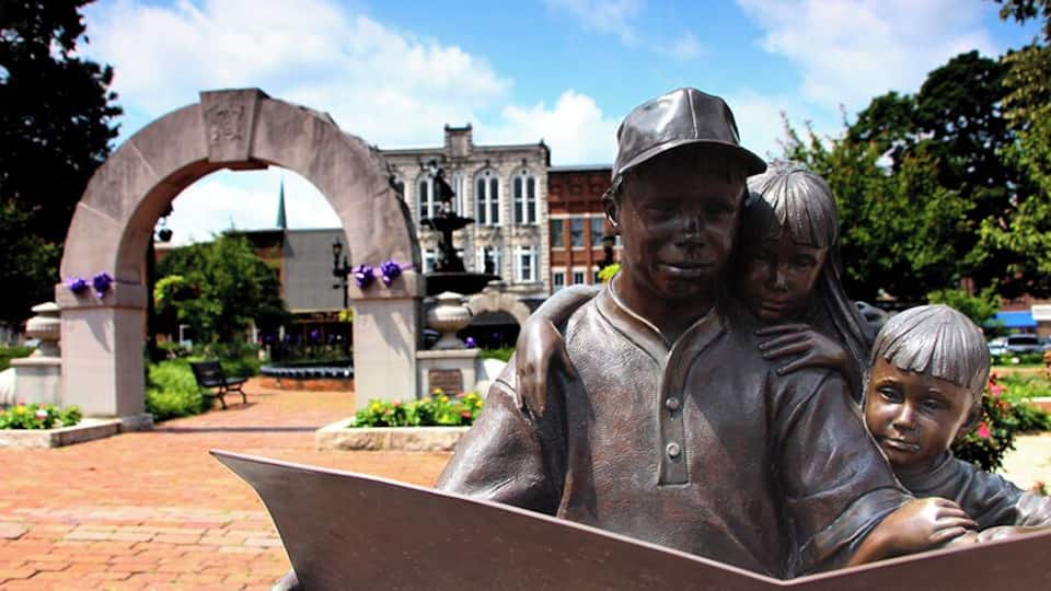 On a road trip with my daughter we made a side trip to the square in Bowling Green. I really liked this statue mainly due to the fact I was there with her and she has a true love for reading. Fountain Square Park is well done and a beautiful quick side trip.
