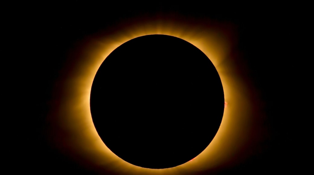 Eclipse Inner Corona and Prominences During Total Solar Eclipse on August 21, 2017