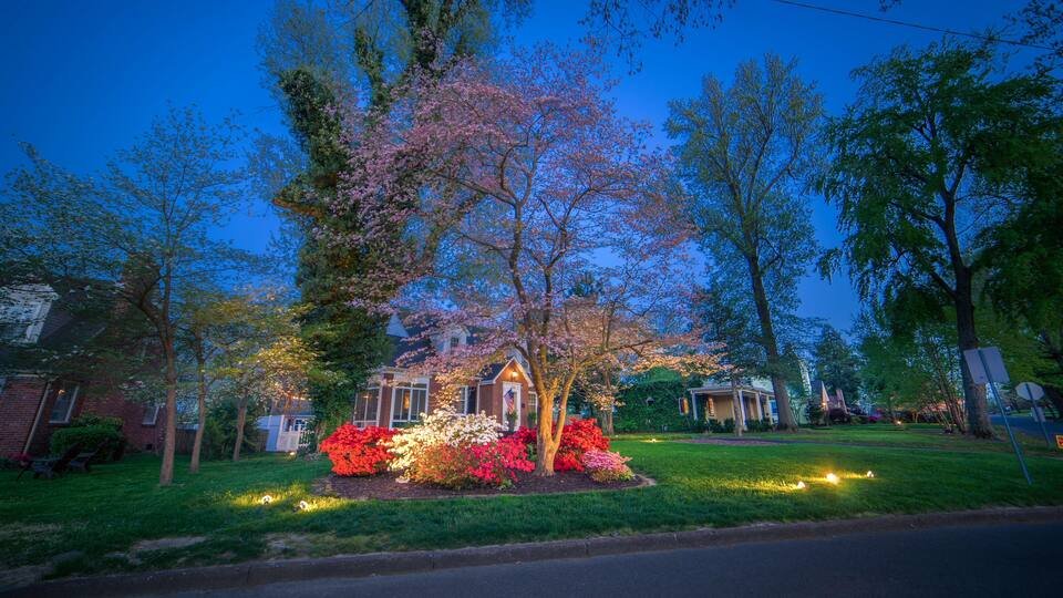 Beautiful home during Paducah's Lighted Dogwood Trail 2018