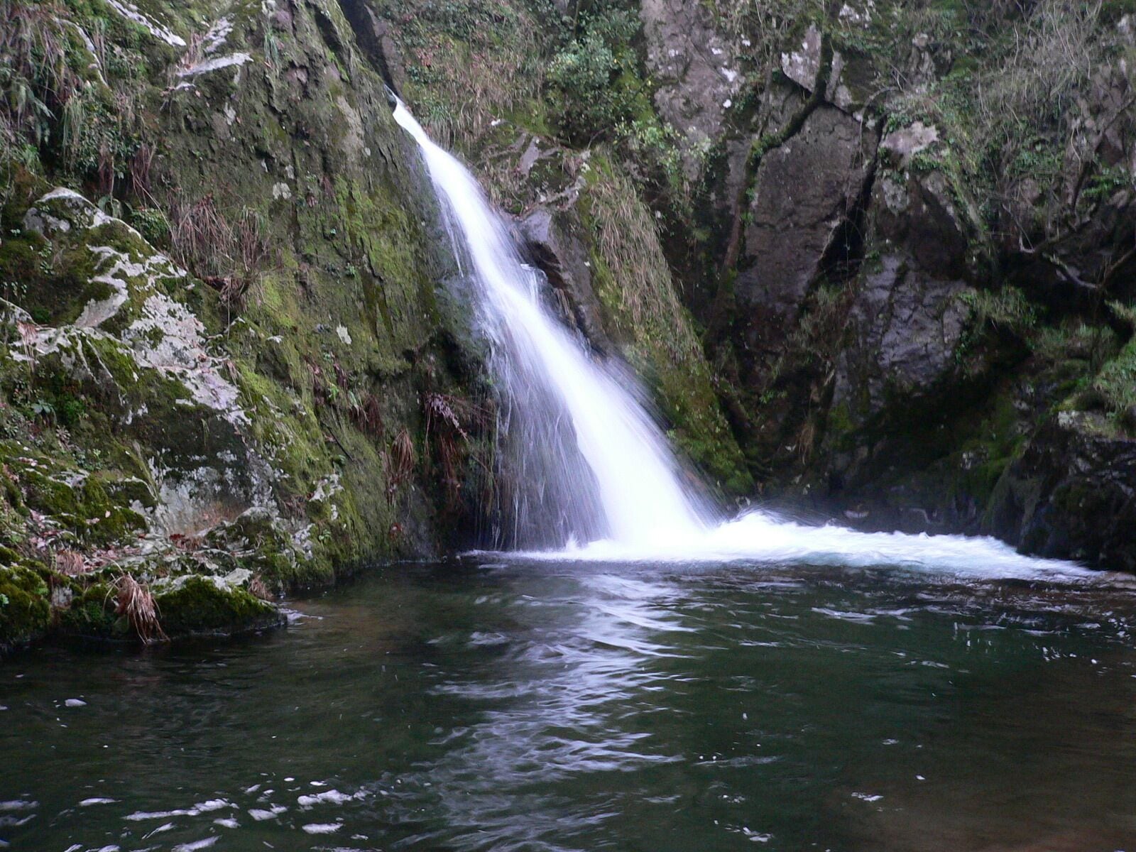 Piscina natural en Muiños de Parafita