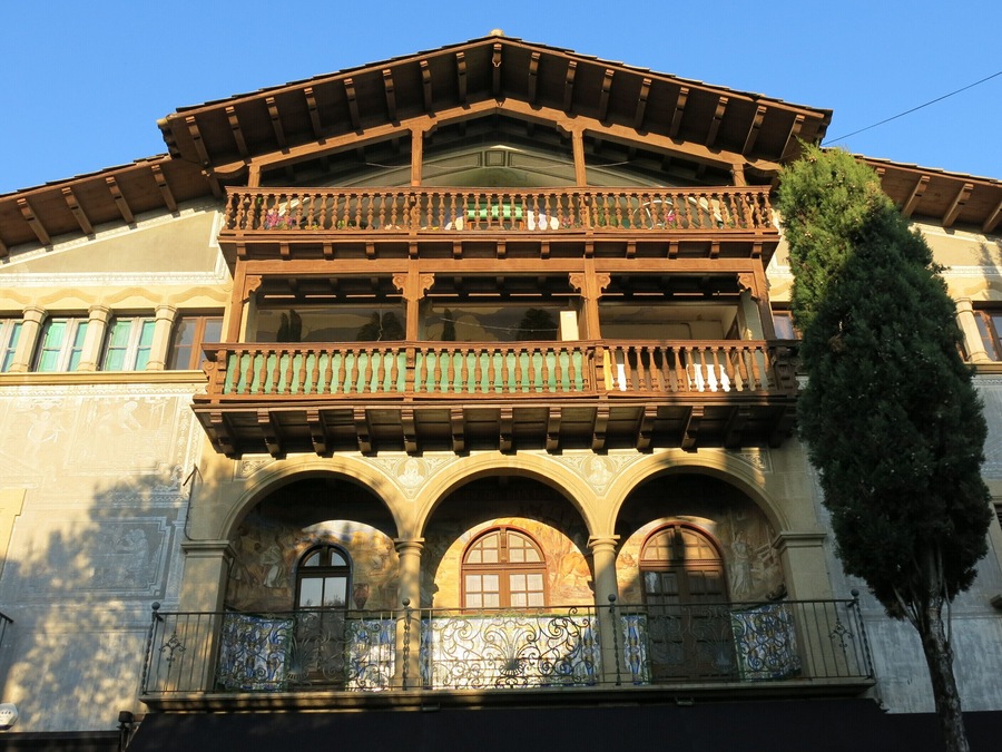 Casal Núria (Sant Julià de Vilatorta)