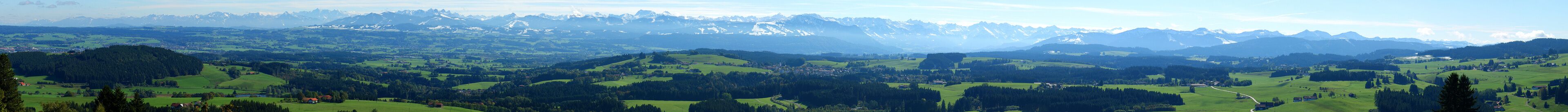 The Ammergau and Allgäu Alps seen from the mountain Blender.