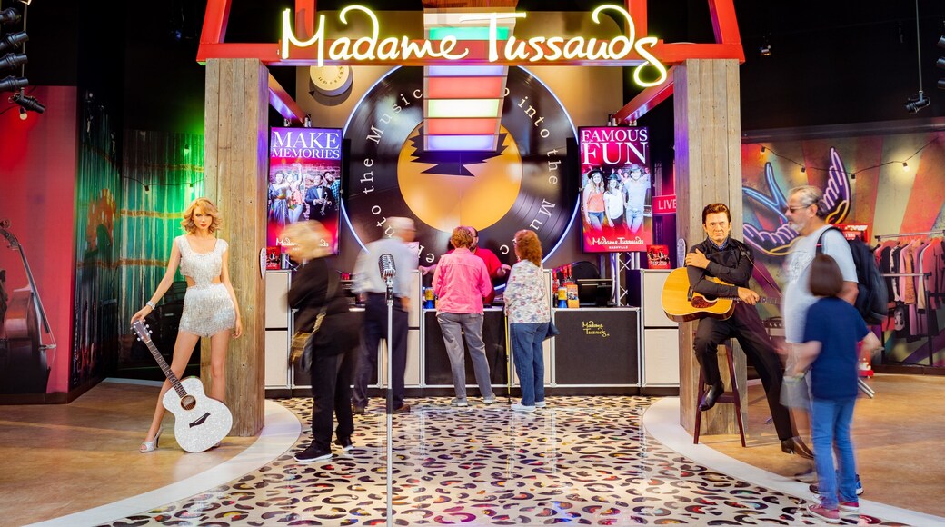 Nashville showing interior views