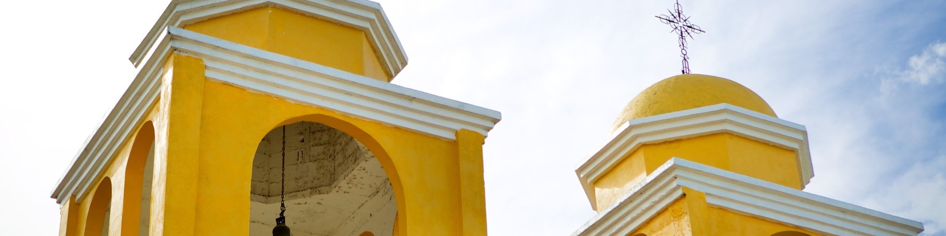 Santa Elena showing heritage architecture, religious aspects and a church or cathedral