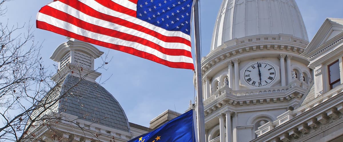 Lafayette showing a city, an administrative building and heritage architecture
